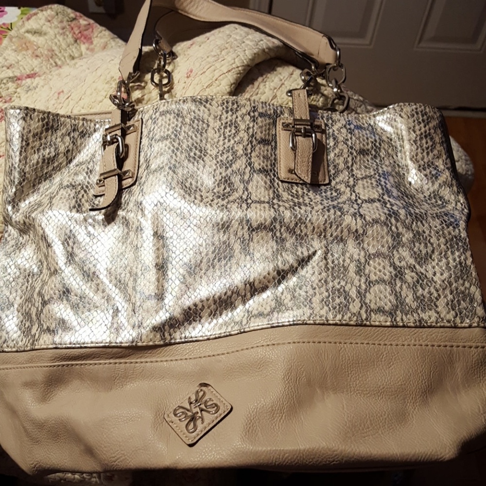 Purse - Picture 3 of 3